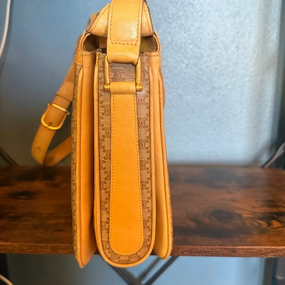 Vintage Celine shoulder or Crossbody Bag - Picture 3 of 9